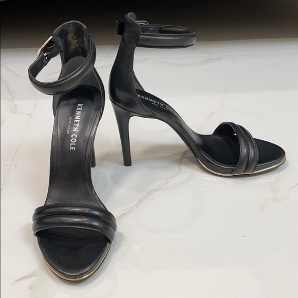kenneth cole brooke sandal